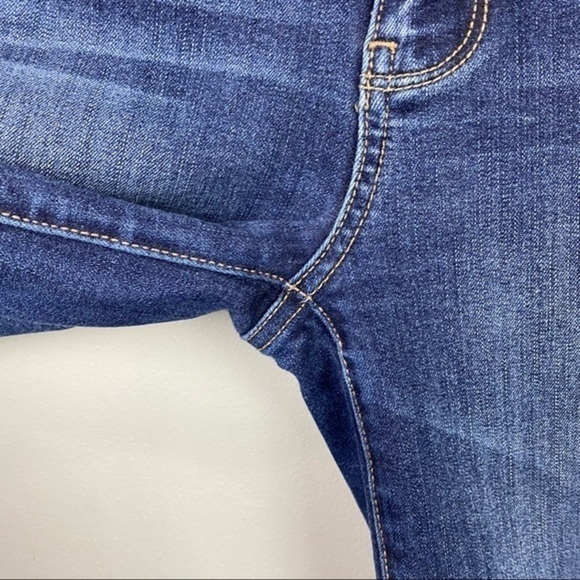 American Eagle Hi-Rise Straight Leg Jeans 6 Long - Picture 3 of 6